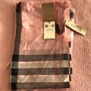 BNWT AUTHENTIC BURBERRY GIANT GUAZE SCARF 220x70cm